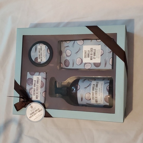 NWT Brompton & Langley Coconut Vanilla Bathroom Gift Set - Picture 2 of 12